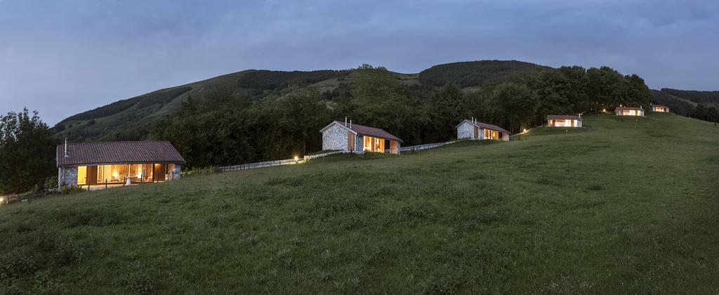 Cabanas Deluxe Basajaun Basoa By Irrisarri Land Igantzi Buitenkant foto